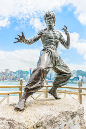 HONG KONG, CHINA - August 14: Bruce Lee statue at the Avenue of Stars on August 14, 2014, Hong Kong, China.のeditorial素材