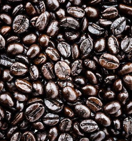 Coffee beans isolated on white backgroundの写真素材