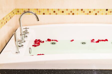 Hot tub bath