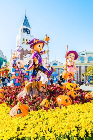SOUTH KOREA - October 31: The Architecture and unidentified tourists are walking in Everland Resort, Yongin City, South Korea, on October 31, 2015のeditorial素材
