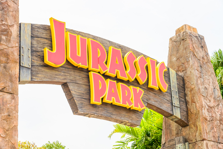 SINGAPORE - November 7: Tourists and theme park visitors Attraction in Universal Studios at Singapore on November 7, 2015 in Sentosa island, Singaporeのeditorial素材