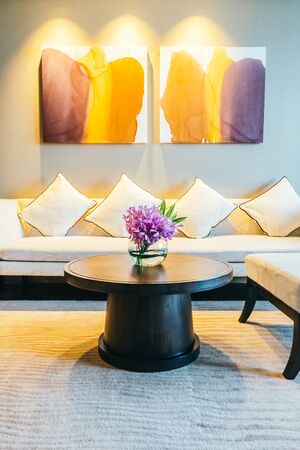 BANGKOK, THAILAND - AUGUST 12 2016: Beautiful luxury living room interior decoration in Hotelのeditorial素材
