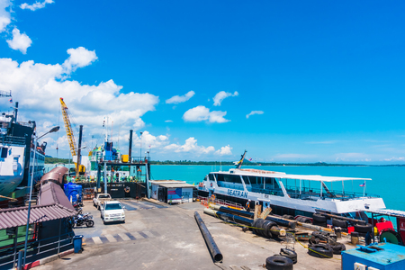 Koh Samui island , Thailand - May 14 2018 : Seatran Ferry conveying passenger from Donsak pier Surat Thani province to Koh Samui island in Thailandのeditorial素材