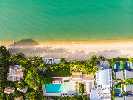 Aerial view of beautiful tropical beach and sea with palm and other tree in koh samui island for travel and vacationの写真素材