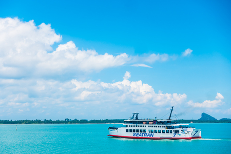 Koh Samui island , Thailand - May 14 2018 : Seatran Ferry conveying passenger from Donsak pier Surat Thani province to Koh Samui island in Thailandのeditorial素材
