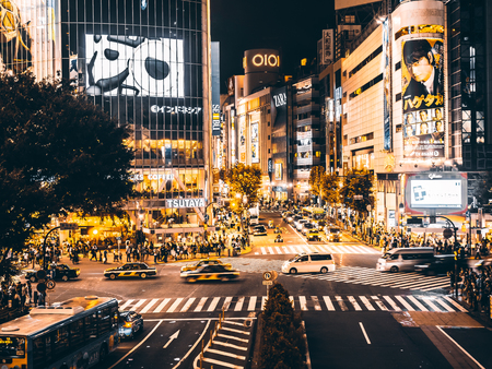 SHIBUYA TOKYO JAPAN - JULY 29 , 2018 : Pedestrians people crosswalk around Shibuya district area in Tokyo, Japanのeditorial素材