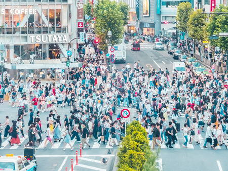 SHIBUYA TOKYO JAPAN - JULY 29 , 2018 : Pedestrians people crosswalk around Shibuya district area in Tokyo, Japanのeditorial素材