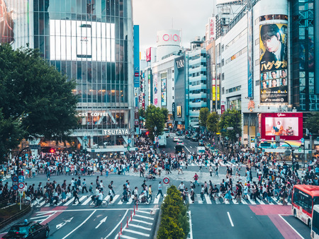 SHIBUYA TOKYO JAPAN - JULY 29 , 2018 : Pedestrians people crosswalk around Shibuya district area in Tokyo, Japanのeditorial素材