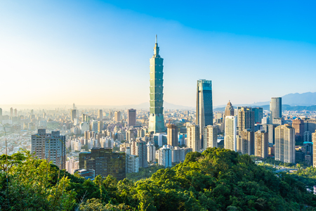 Beautiful landscape and cityscape of taipei 101 building and architecture in the city skyline with bluesky and white cloud at Taiwanのeditorial素材
