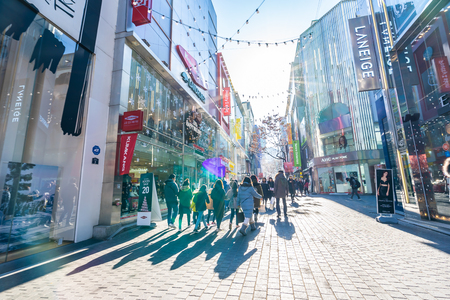 Seoul, South Korea 10 December 2018 : Myeong dong market is the popular place and district for shopping find something eat and sightseeingのeditorial素材