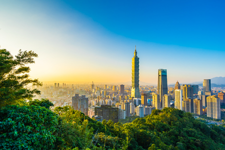 Beautiful landscape and cityscape of taipei 101 building and architecture in the city skyline at sunset time in Taiwanのeditorial素材