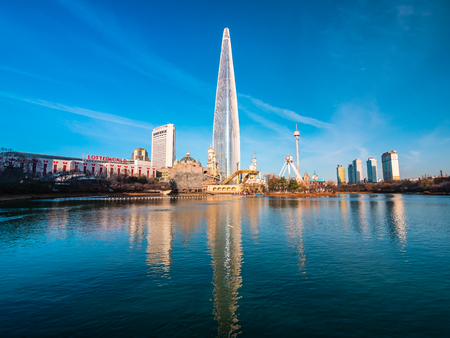 Seoul, South Korea : 8 December 2018 Beautiful architecture building Lotte tower is the one of landmark in Seoul Cityのeditorial素材