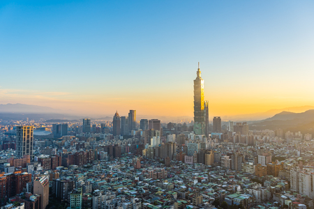 Beautiful architecture building taipei city skyline at sunset in Taiwanのeditorial素材