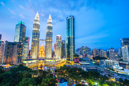 Beautiful architecture building exterior city in kuala lumpur skyline at nightのeditorial素材