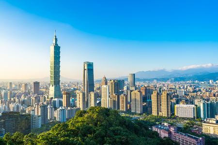 Beautiful landscape and cityscape of taipei 101 building and architecture in the city skyline with bluesky and white cloud at Taiwanのeditorial素材