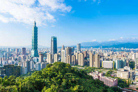 Beautiful landscape and cityscape of taipei 101 building and architecture in the city skyline with bluesky and white cloud at Taiwanのeditorial素材