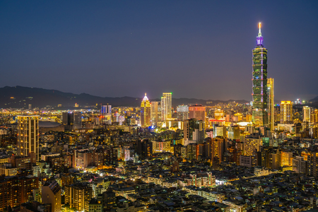 Beautiful architecture building taipei city skyline at night in Taiwanのeditorial素材