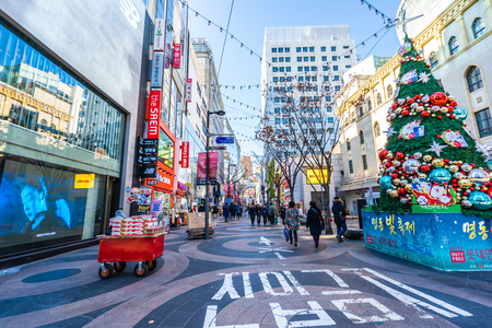 Seoul, South Korea 10 December 2018 : Myeong dong market is the popular place and district for shopping find something eat and sightseeingのeditorial素材