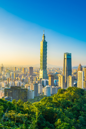 Beautiful landscape and cityscape of taipei 101 building and architecture in the city skyline with bluesky and white cloud at Taiwanのeditorial素材