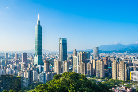 Beautiful landscape and cityscape of taipei 101 building and architecture in the city skyline with bluesky and white cloud at Taiwanのeditorial素材