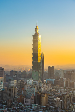 Beautiful architecture building taipei city skyline at sunset in Taiwanのeditorial素材