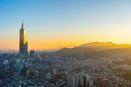 Beautiful architecture building taipei city skyline at sunset in Taiwanのeditorial素材