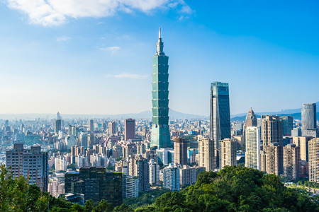 Beautiful landscape and cityscape of taipei 101 building and architecture in the city skyline with bluesky and white cloud at Taiwanのeditorial素材