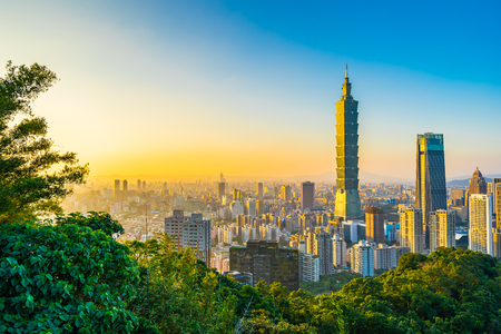 Beautiful landscape and cityscape of taipei 101 building and architecture in the city skyline at sunset time in Taiwanのeditorial素材