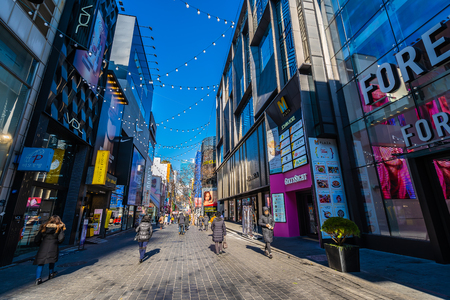 Seoul, South Korea 10 December 2018 : Myeong dong market is the popular place and district for shopping find something eat and sightseeingのeditorial素材