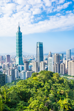 Beautiful landscape and cityscape of taipei 101 building and architecture in the city skyline with bluesky and white cloud at Taiwanのeditorial素材