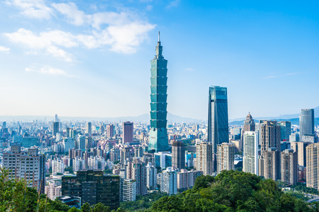 Beautiful landscape and cityscape of taipei 101 building and architecture in the city skyline with bluesky and white cloud at Taiwanのeditorial素材
