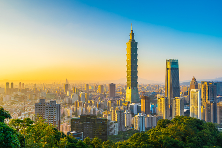 Beautiful landscape and cityscape of taipei 101 building and architecture in the city skyline at sunset time in Taiwanのeditorial素材