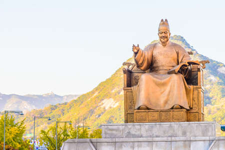 King sejong statue in seoul city Koreaのeditorial素材