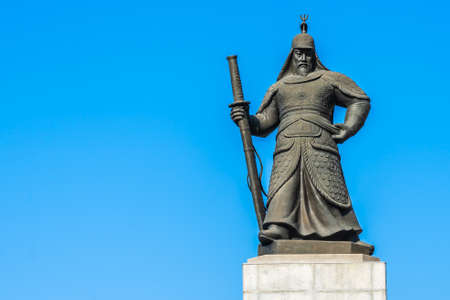 Beautiful Statue Admiral Yi Sun Shin in Seoul city South Koreaのeditorial素材