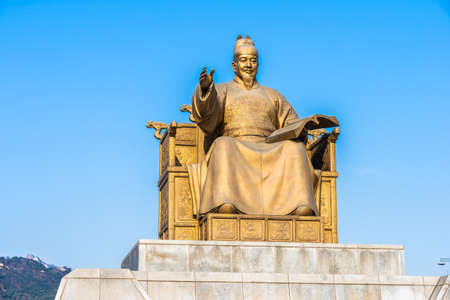 Beautiful statue King Sejong in Seoul city South Koreaのeditorial素材