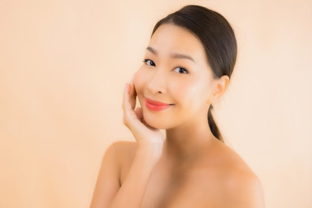 Portrait beautiful young asian face woman with beauty spa wellness and cosmetic makeup conceptの写真素材