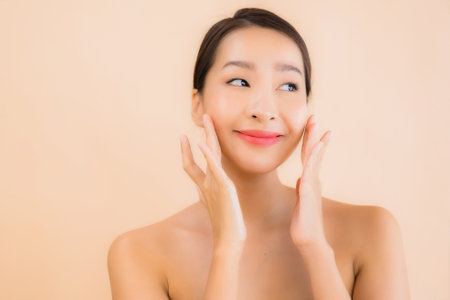 Portrait beautiful young asian face woman with beauty spa wellness and cosmetic makeup conceptの写真素材