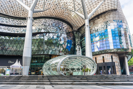 SINGAPORE - JUNE 18 : Day view of ION Orchard shopping mall onJUNE 18, 2014 in Singapore Orchard Road. The Media Facade is a multi-sensory canvas media wall made with cutting-edge technology.のeditorial素材