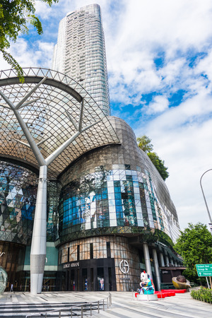 SINGAPORE - JUNE 18 : Day view of ION Orchard shopping mall onJUNE 18, 2014 in Singapore Orchard Road. The Media Facade is a multi-sensory canvas media wall made with cutting-edge technology.のeditorial素材