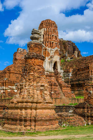 Ayutthaya temple ruins, Wat Maha That Ayutthaya as a world heritage site, Thailand. Ayutthaya historical parkの写真素材