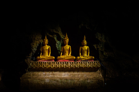 Buddha statues : The Khao Luang cave at Phetchaburi, Thailandの写真素材