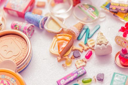 Bangkok,Thailand - October 29, 2015:Variety of miniature clay sweet and candy collection vintage.Re-ment toy japen.Soft Focusのeditorial素材