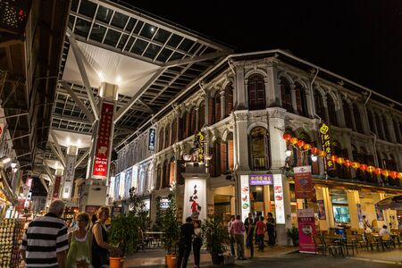SINGAPORE - FEBRUARY 27, 2015: Night scene of Singapore's chinatown. Singapore's chinatown is the famous tourist attraction in Singapore.のeditorial素材