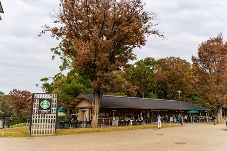 TOKYO, JAPAN - NOVEMBER 19, 2018: Day scene of starbucks ueno park, Tokyo prefecture, Japanのeditorial素材