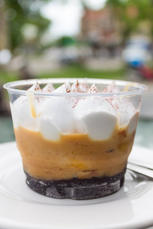 Closeup Banoffee pie in cupの写真素材
