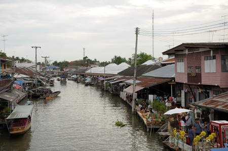 Peaceful atmosphere of Amphawa Floating Marketのeditorial素材