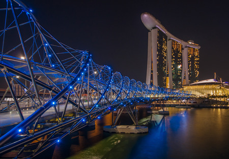 Singapore - a small and crowded city/state of Southeast Asia, famous for its modern architecture. Here in particular the Marina Bay Sands hotelのeditorial素材