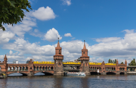 Berlin, Germany - among the most recognizable landmarks of Berlin, the OberbaumbrÃ¼cke was built in 1732, and today is used both by pedestrians and metroのeditorial素材