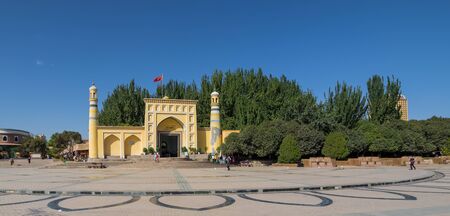 Kashgar, China - with more than 80% of the population made by Uyghurs, Kashgar displays a lot of Islamic landmarks. Here in particular the Id Kah Mosque, the biggest mosque in Chinaのeditorial素材