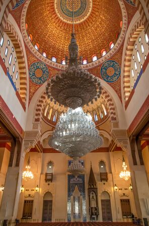 Beirut, Lebanon - built on an old preyer corner, the Mohammad Al-Amin Mosque is the biggest mosque in Lebanon, and one the main landmarks in Beirutのeditorial素材